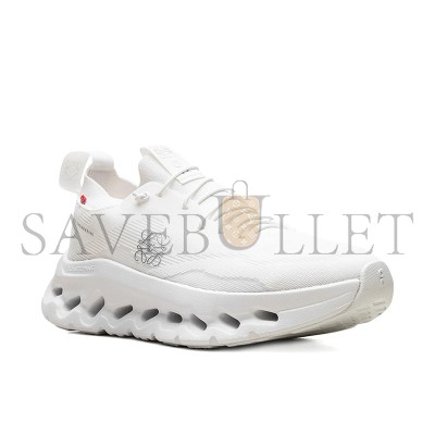 LOEWE X ON CLOUDTILT ALL WHITE SNEAKERS 3MD30330108 LOEWE X ON CLOUDTILT ALL WHITE SNEAKERS 3MD30330108